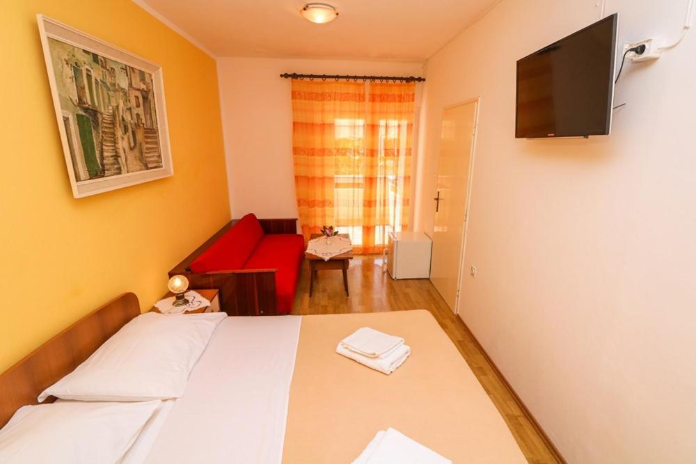 Double Rooms Tomica 2 With Balcony Baška Exterior foto