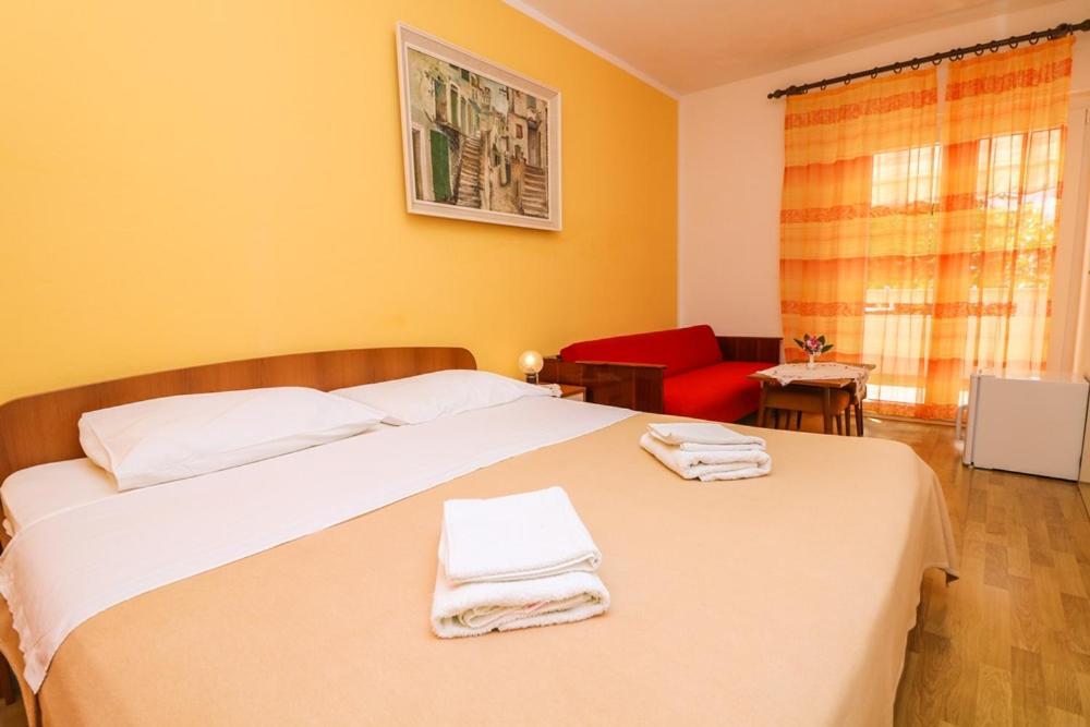 Double Rooms Tomica 2 With Balcony Baška Exterior foto