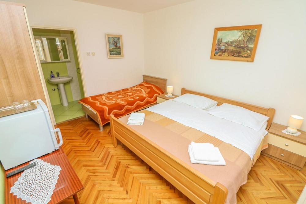 Double Rooms Tomica 2 With Balcony Baška Exterior foto