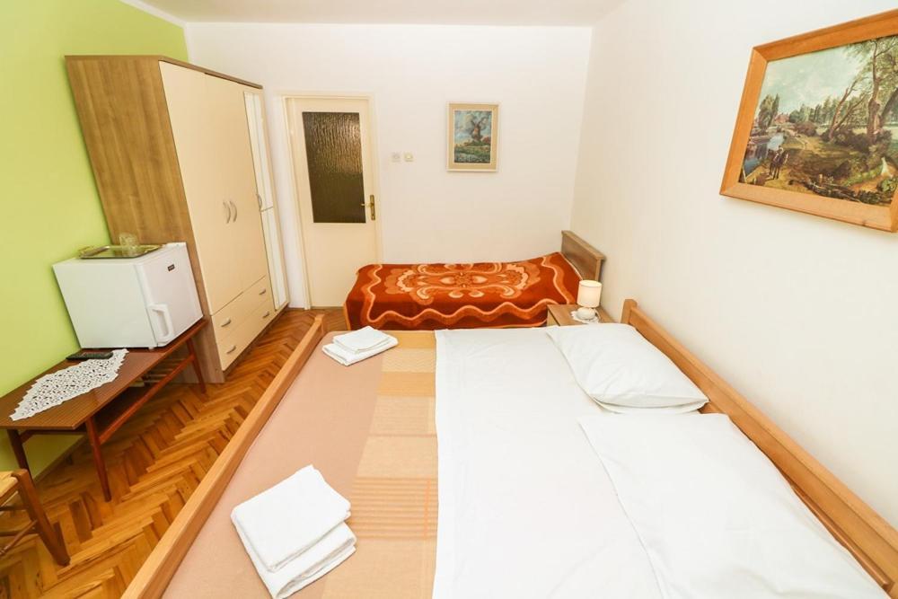 Double Rooms Tomica 2 With Balcony Baška Exterior foto