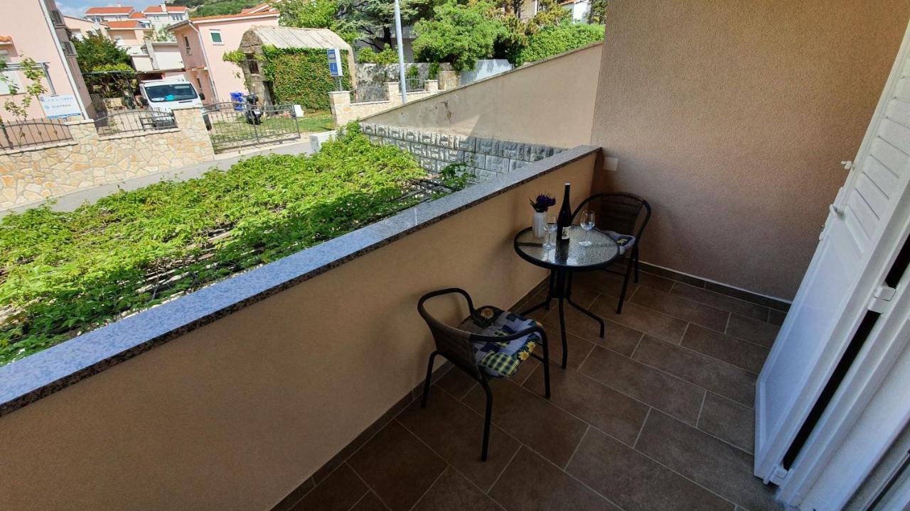 Double Rooms Tomica 2 With Balcony Baška Exterior foto